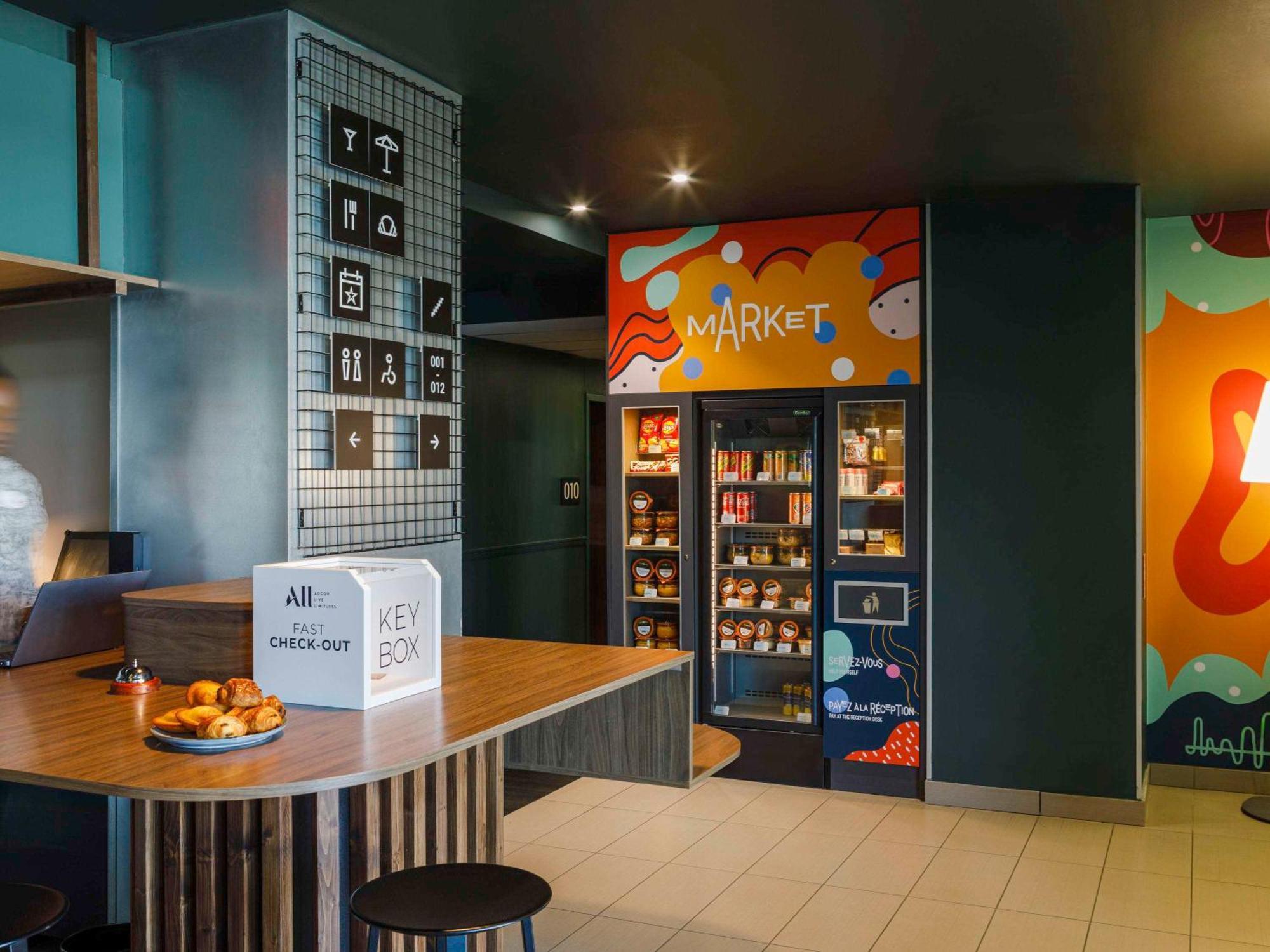 Kyriad Lyon Est - Zi - Aéroport Hotel